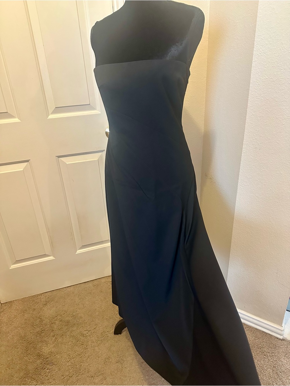 BCBGMAXAZRIA Black Strapless Asymmetrical Hem Formal Dress Gown Size 8 - Picture 6 of 12